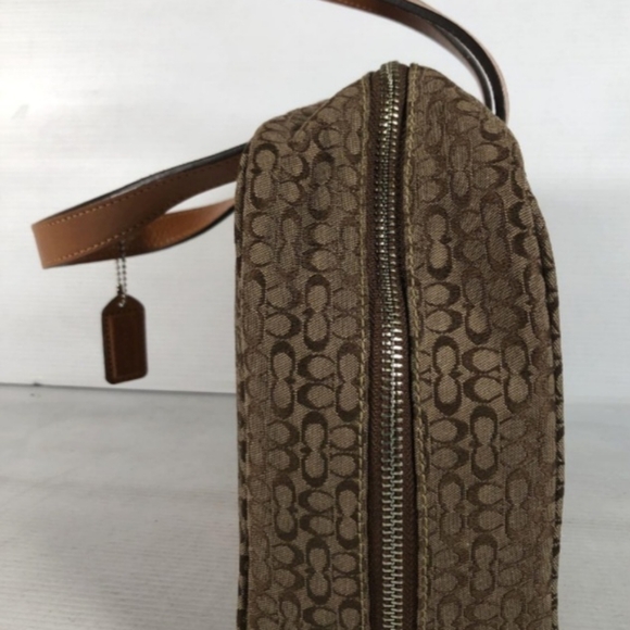 Coach Signature Travel Make-up/Toiletry bag - Picture 5 of 8